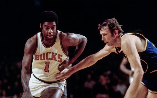 社会认同的 社会认同的